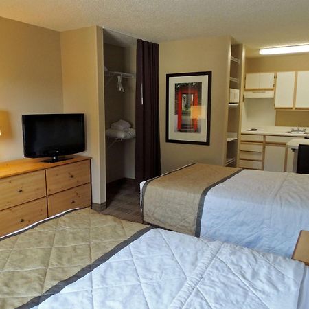 Extended Stay America Select Suites - Durham - University - Ivy Creek Blvd Екстер'єр фото