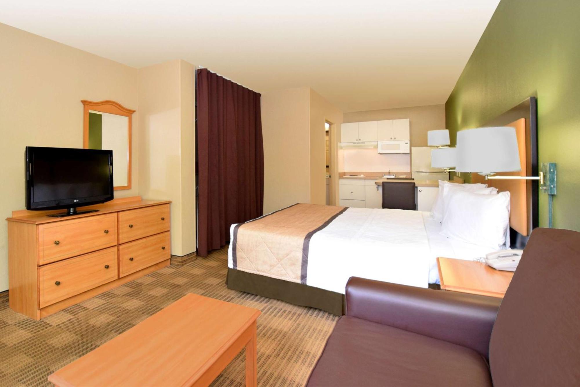 Extended Stay America Select Suites - Durham - University - Ivy Creek Blvd Екстер'єр фото
