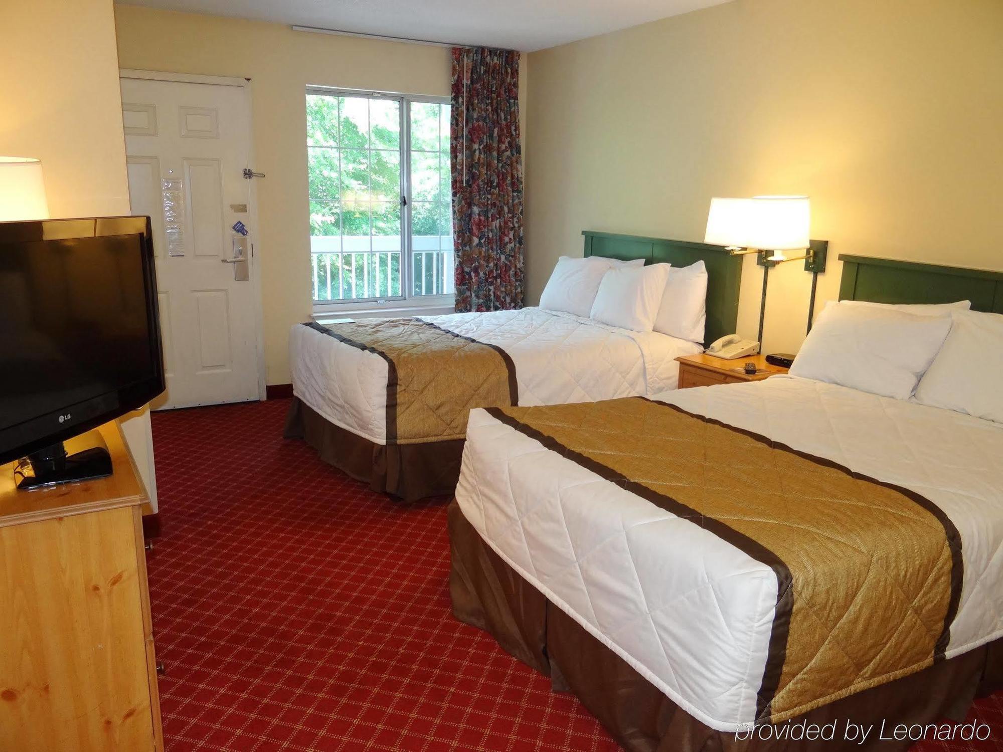 Extended Stay America Select Suites - Durham - University - Ivy Creek Blvd Екстер'єр фото